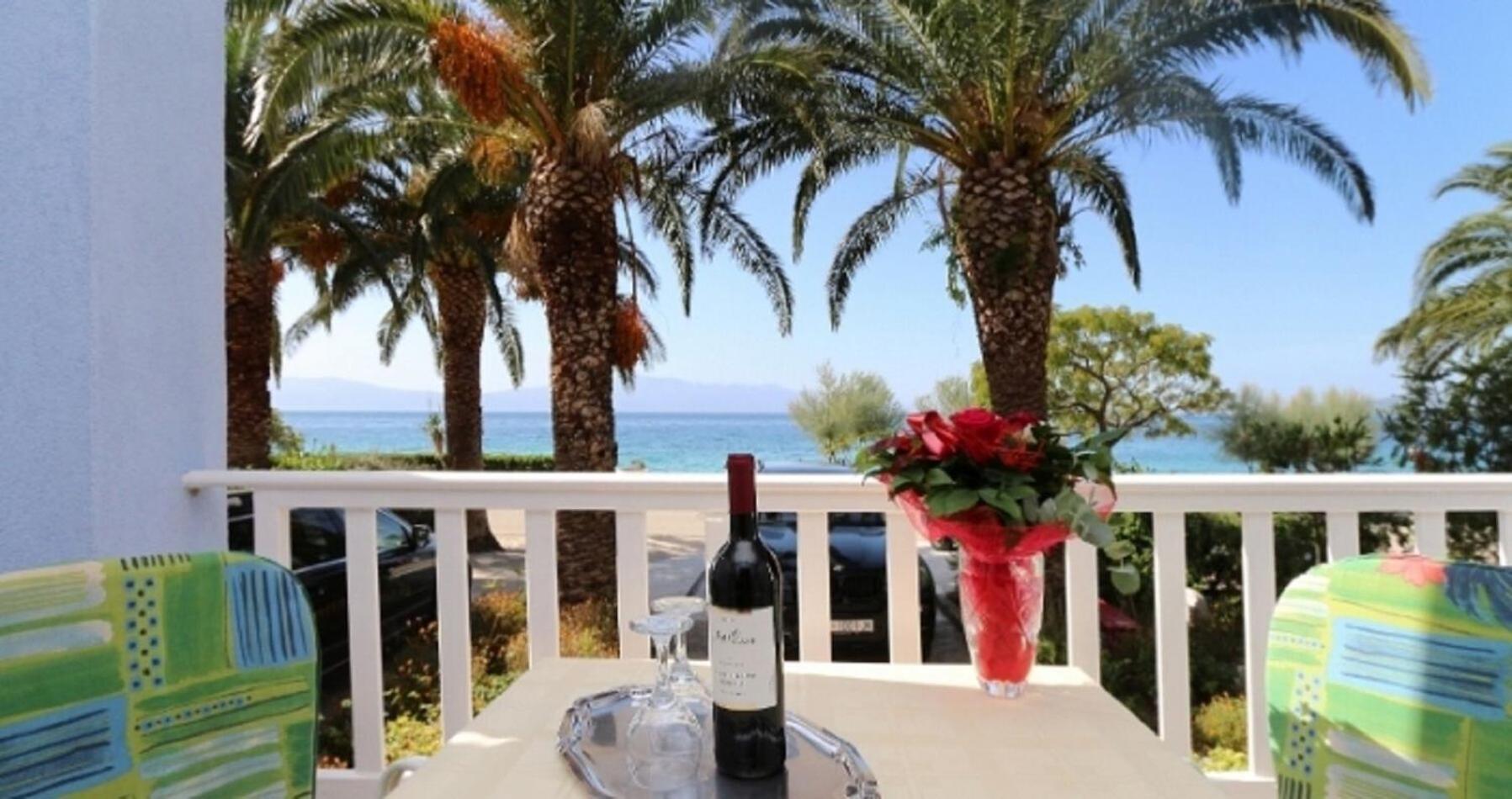 Apartments And Rooms Tomo 1 - At The Beach ซาโอสโตรก ภายนอก รูปภาพ